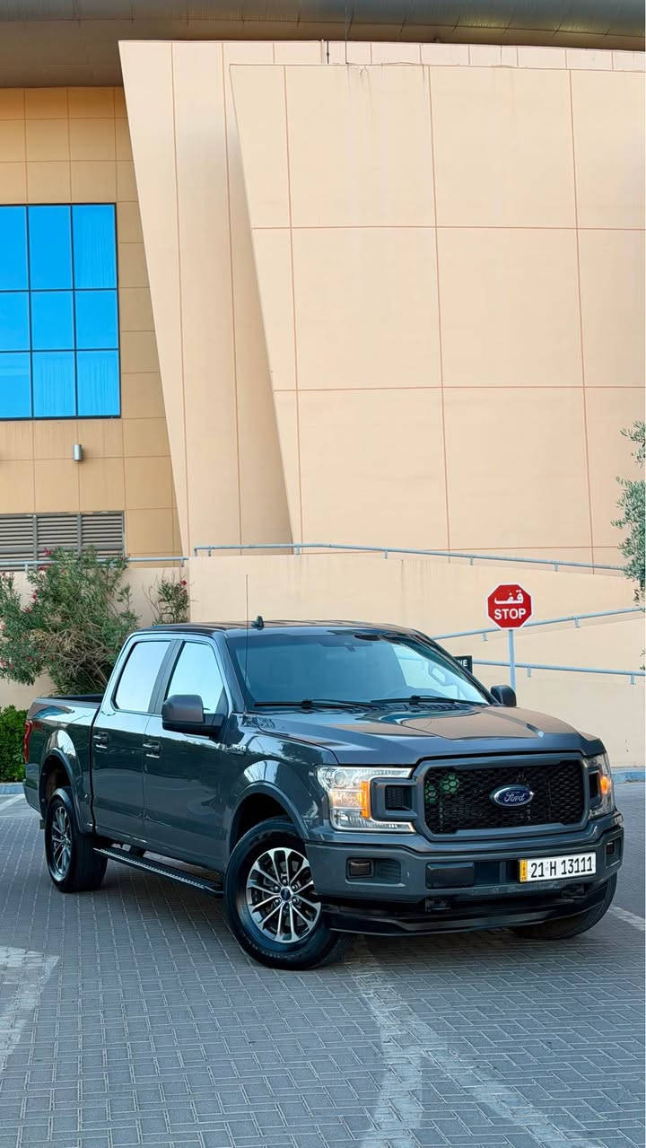 ﷽
‏ FORD F150 STX 2020
◽️فؤرد F150 مواصفات STX موديل 2020
 فور ويل ( دفع رباعي )
لون مميز سمنتي☑️
بودي قصير باب كبير مرغوب

◽️محرك V8  محرك مرغوب
🔹گير و محرك بشرط مامفتوح كل على وضع بيلادي 📦
🔹ماشية ( ٦٨ ) الف حقيقي بشرط
🔹سيارة جديد مثل شريكة 

◽️سيارة جديد بدون شخت بدون رصعات
🔹بيها ( جملغ سايق و بونيت و شبر من باب خلفي) بدون دواخل شرط
أيرباگ كل بيلادي 
🔹سيارة داخل و خارج كل جديد نفس بيلادي📦🔥

◽️مواصفات فول مواصفات ما عدا فتحة
(   فور ويل - شاشه كبير -كاميرا - سكليتر كهربا - تبريد مركزي - بريك بصمة   - - داخل بدي ليد - ڤوليوم - تحديد سورعة - بعد هواي مواصفات )

◽️محرك كير  بشرط مامفتوح
سياره حيل نظيفه كلشي علي بلاد لوك
بسميً السنويه بشرط تحويل و خرامه 
سياره مابيها دينار مصرف كامل من كل نواحي

◽️نظافه ١٠٠٪؜ كامل سيرفس بدون نقص و بدون مصرف سياره اي نقص مابيها 
4 أيطارات جديدة ويل تحتها 
تاير و ويل بيلادي شريكه 

نفسي يوم /تحويل و كاله حاظر
مكان / داخل سليماني
◽️سعر _218
◽️موبايل /*********** السليمانية, العراق
