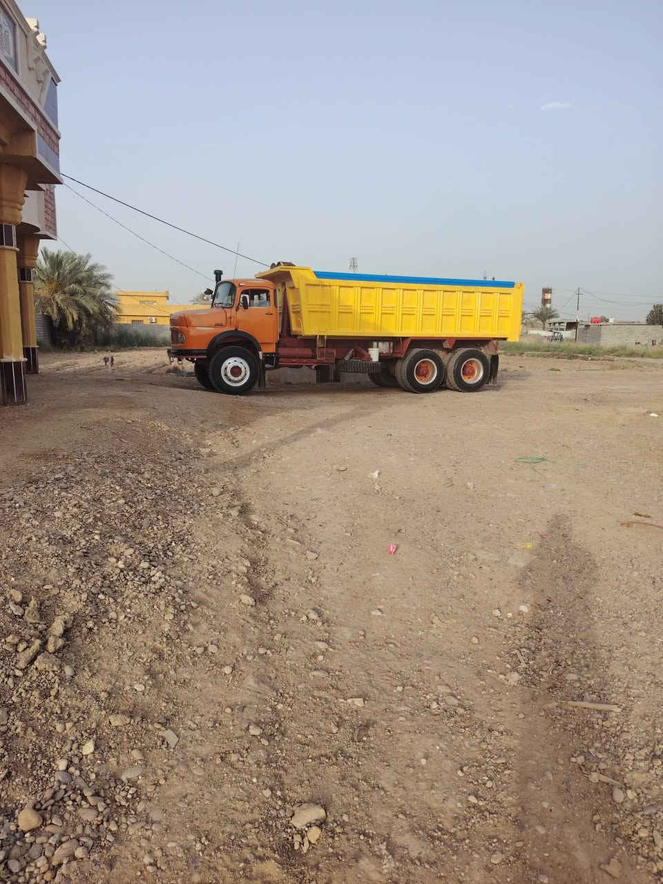 للبيع موديل ٨٢ راس تريله سكس ويل ومطوله كير ١٦٠ مجموعه جيئف رباط ٢٤ سبرنك هرمي تخم تايرويل صاج مكينه كصه من بره بدي جعب مايلر جديد رقم انبار بسمي السياره مكفوله كفاله عامه العنوان بغداد التاجي *********** ***********
