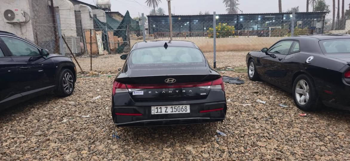 السلام عليكم لبيع النترا هايبر مديل 24 وارد كندي لمتدد فول  خمس كامرات
ماشيه 30 كيلو متر    
بصمه 
فتحه
شاشه دجتل
خمس كامرات 
لدات امامي 
كشنات جلد 
كشن سايق كهرباء 
اشاير بلمري + رادار + كامره
بدون ارباك
تبريد بيانو
سايد بريك كهرباء دكمه
كشنات تدفئه
تحديد مسار توقف ذاتي
لد أناره داخلي يتغير مع المسجل 
شحن وايرلس
بعد بيها مواصفات 
بيه ثلاث قطع 
العنوان بغداد شارع فلسطين ***********
رقم صاحب السيارة مال بيع
