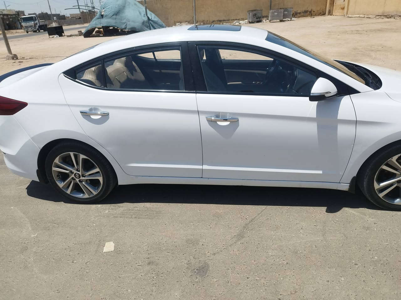 سلام عليكم
النترا خليجي 
مكينه 2000 دوش
مكينه كير حداديه 
تبريد كشنات جلد 
فتحه 
سنويه لل29
السعر 145 
للأستفسار ***********
