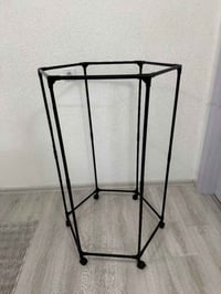 ستاند دوّار ٣٦٠° • سعة كبيرة • بعجلات