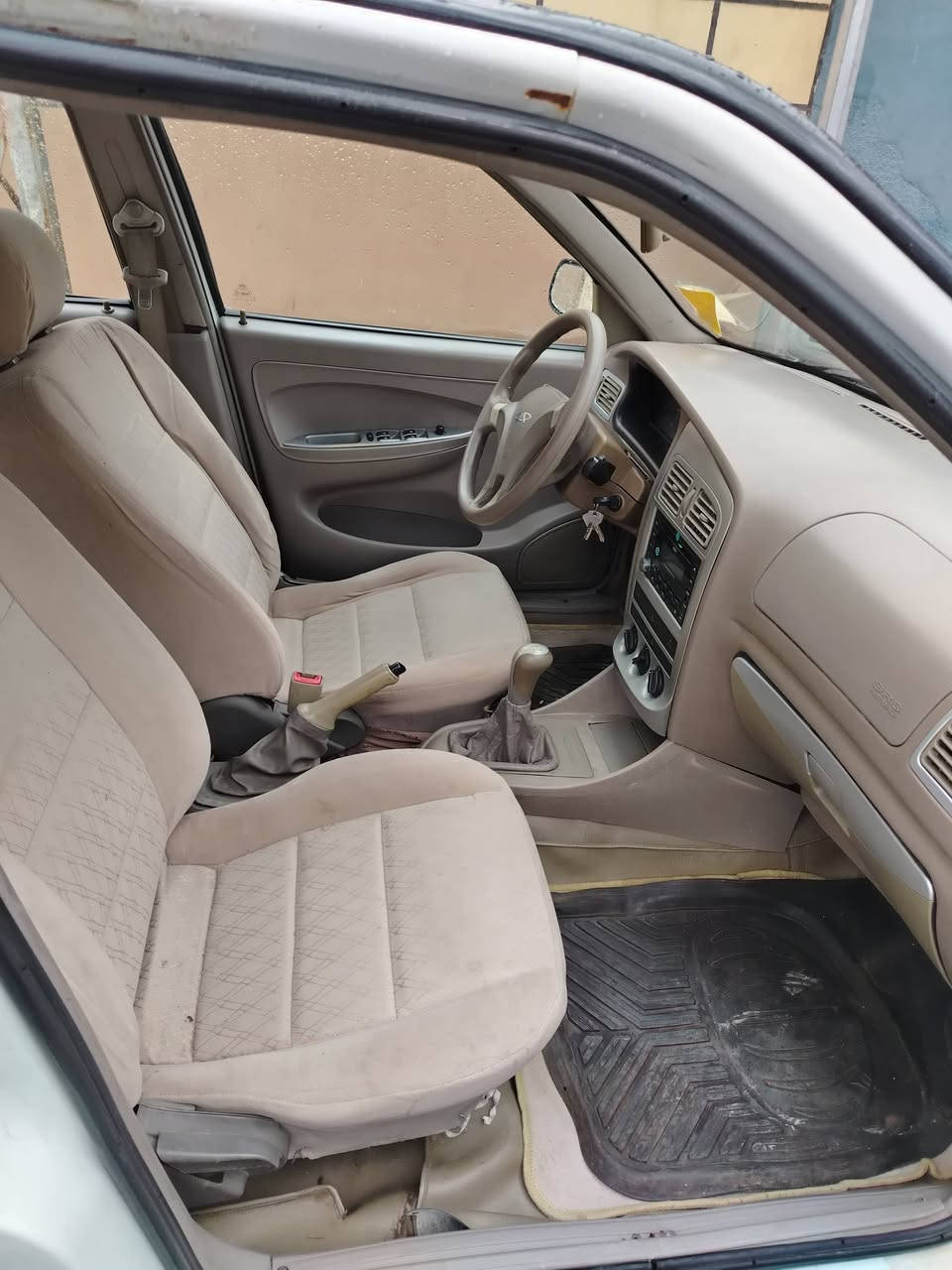 سياره كوين موديل 2013
تبريد ثلج ❄️
 تدفئه   ♨️
الون أبيض السياره خام
ماشيه  84000
 تخم تاير باتري جديد سنويه 2026
كابون بانزين السياره رقم نينوى لتواصل
***********
***********
