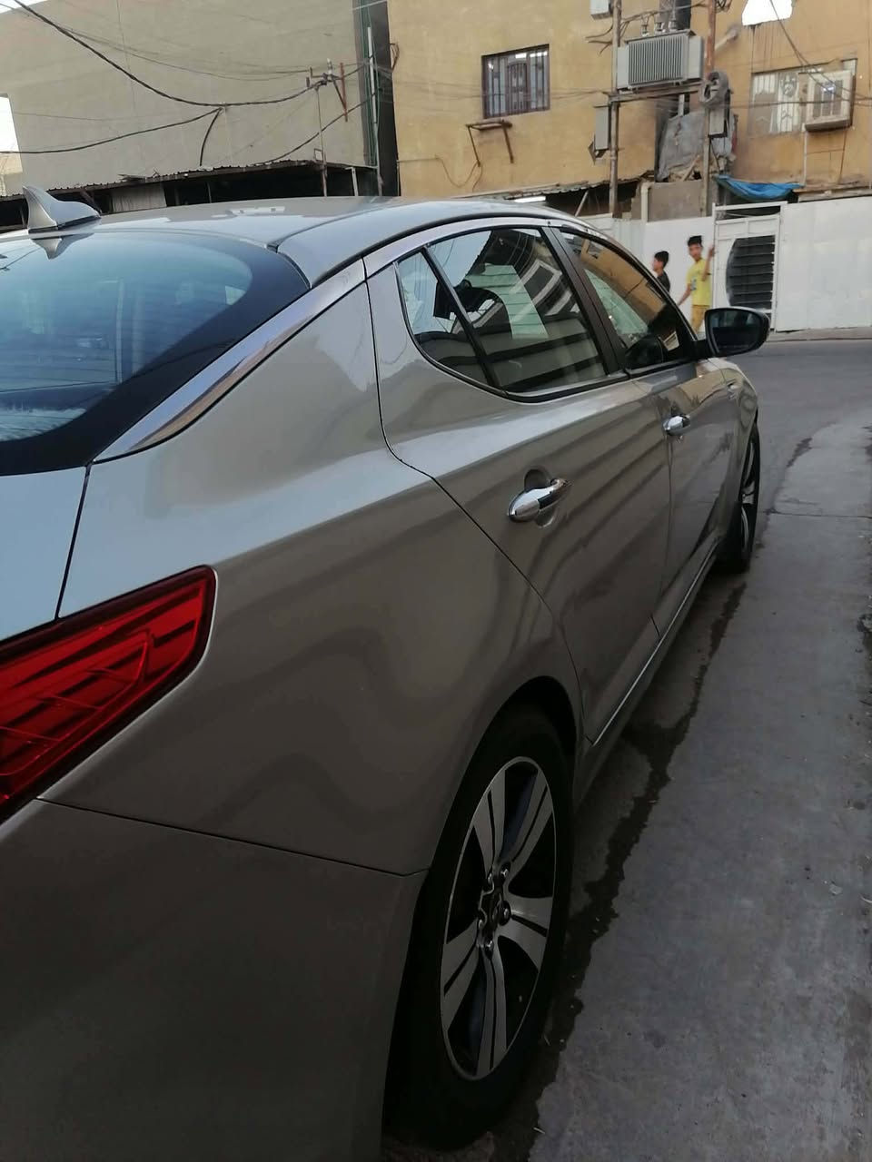 السلام عليكم للبيع كيا اوبتمه موديل ٢٠١٤ وارد كوري محرك ٢٠٠٠ ال بي اي مكان بغداد حي العامل رقم تلفون *********** السعر ٩٥
