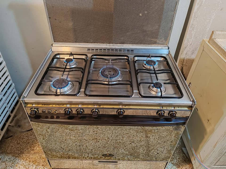 اغراض للبيع اسعارهم على الخاص الشراي يتفضل على الخاص


**إذا كنت صاحب هذا الإعلان وتريد حذفه لأي سبب، رجاءا أرسل رسالة إلى الدعم الفني**