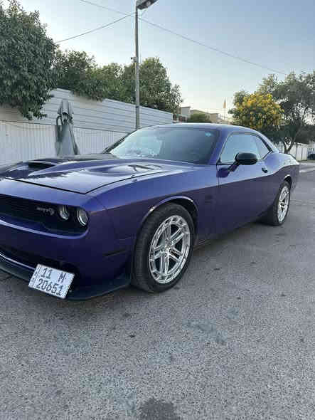 جالنجر 2016 
SRT اصل. 
عليها محرك 5700 
رقم بغداد باسمي 
هدرز داون بايب 
دبات 
سترس بار 
شوته afe 
كاتج كان 
دواخل LED وكاربون
كير عادي 
حادث موضح بالصوره 
السعر 140 بيها مجال. 
***********
