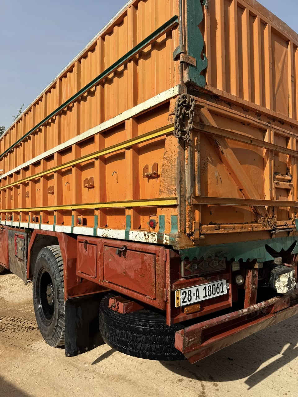 البي مكينه 25 محسن كير 160 تخم تاير جديد رقم نجف دولي شاصي كفاله عامه لاتصال ع الرقم ***********
