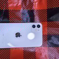 ايفون 11 • ابيض • بطارية 77%