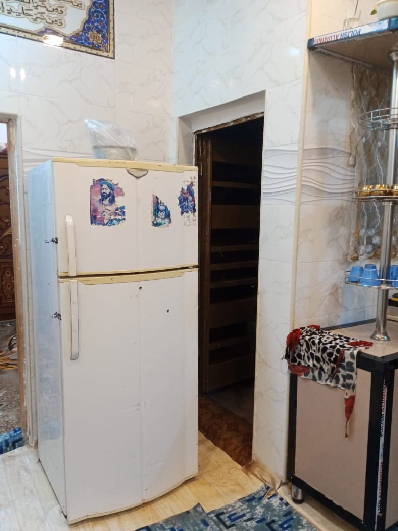 بيت زراعي للبيع 100م طريق ال عواد مقابيل ابو رعد ابو السيراميك 100 متر عن الشارع السعر 30 وبي مجال 
للاستفسار ***********
