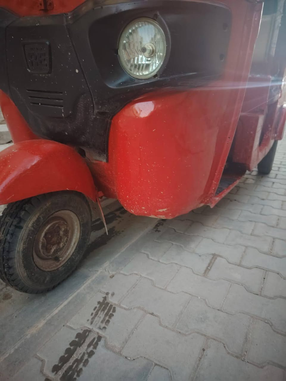 سلام عليكم  شباب تكتك موديل 18 شهر 5 تكتك مصوغه عام لجماليه مكينه ما عشرين‏ بكاني بغداد فلكت حي نصر ‪***********‬‏
