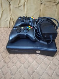 اكس بوكس 360 ب 150 سرير طفل جديد ب40 07760672751