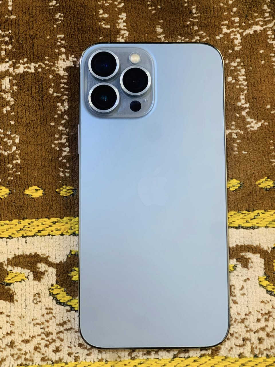 يا الله 13 برو ماكس شرق اوسط شرط النضافه ذاكره 256
ما مبدل بي آي قطعه كامل الملحقات ضمان نهارين 
سعره 750 وبس مجال مكاني رمادي خمسه كيلو ***********
