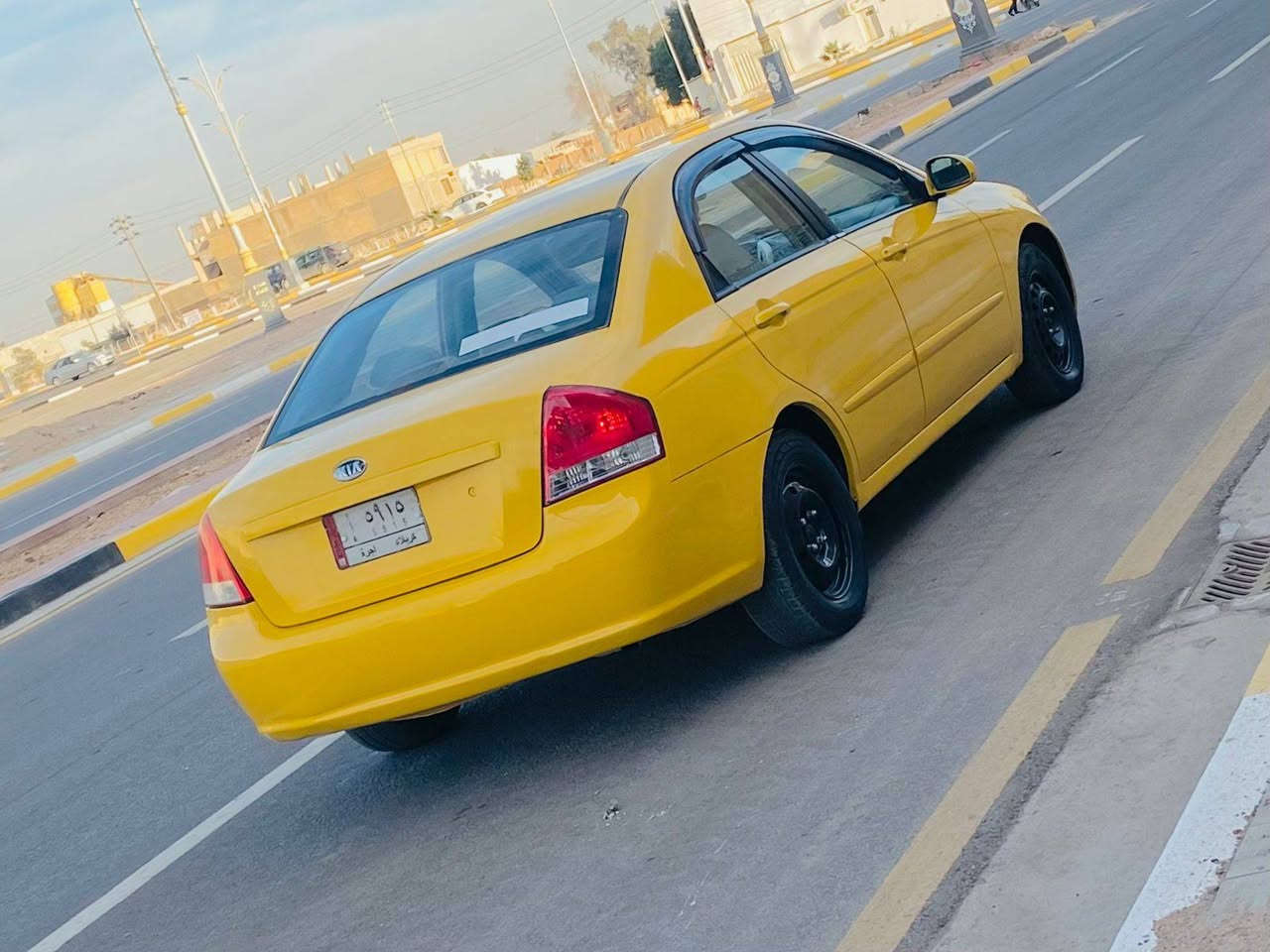 السلام عليكم للبيع كيا سبكترا مديل 2009 وارد امريكي حادثه جاملغ امامي فقط والباقي مكفول موصفات شاشه كامره مكينه 2000 دوش سنويه لغاية 28 مصفره هيه وغرمات السياره جديده حيل وجاهزه واي نقص مابيه كير مكينه مكفولات حداديه تخم تاير تبريد ثلج السعر 83 لاستفسار اكثر لاتصال على الرقم *********** مكان السيارة كربلاء مكلف بل نشر
