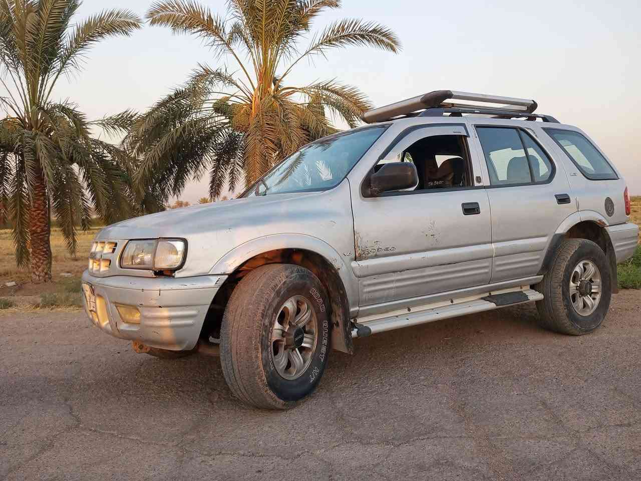السلام عليكم.
سيارة اسوزا ريدو موديل 2000 

VVT-i 3000 گير ومكينه
رقم نجف مشروع وطني 
بيها حادث جاملغ يمنى بأمريكا 
وبارد باب السائق 
مكينه جديدة قبل شهر مبدلها
تايرات نظيفه 

سعر السيارة 58 ورقة💰
العنون: بغداد الدورة 📍
رقم الهاتف: ***********📞
