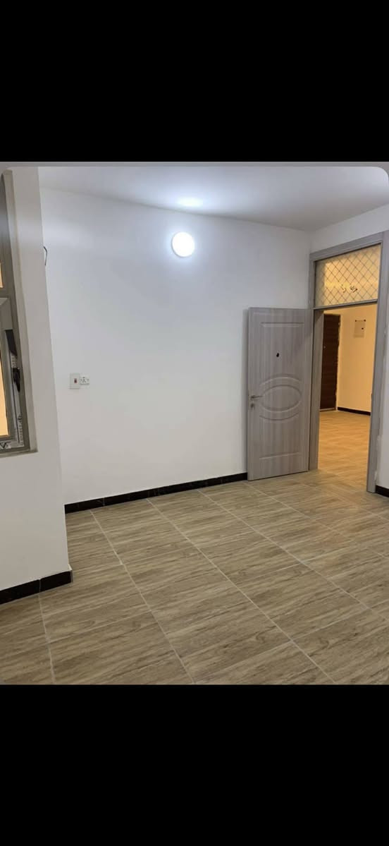 السلام عليكم 
شقة للبيع مساحة ١٠٠ متر غرفتين وصالة ومطبخ معزول وخدمات 
العنوان الاعظمية شارع عريض مقابل الخط السريع 
بسعر مناسب للاستفسار الاتصال ع الرقم *********** متوفر تصوير للشقه وصور
