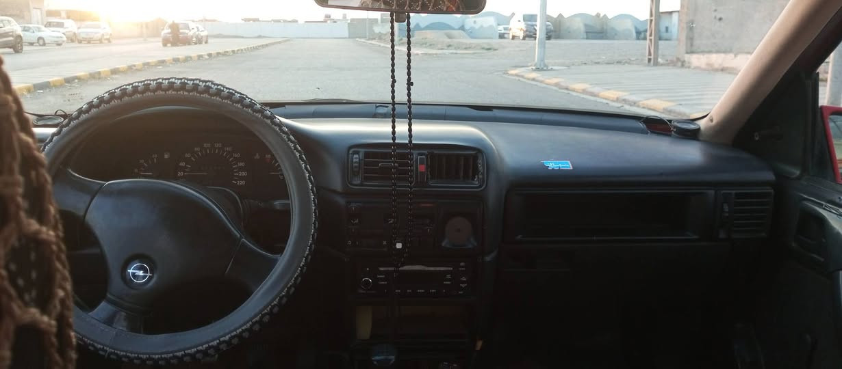 السلام عليكم 
اوبل فكترا حجم 18 المرغوب الاقتصادي وعزم 
رقم بغداد مشروع وطني تتحول باي محافظة
السيارة باسمي سنوية 2028
صدر حداديه جديده 4 تايرات جدد 
السيارة گبل للشارع 
السعر 32 ورقة وبيها مجال شي بسيط 
***********
***********
