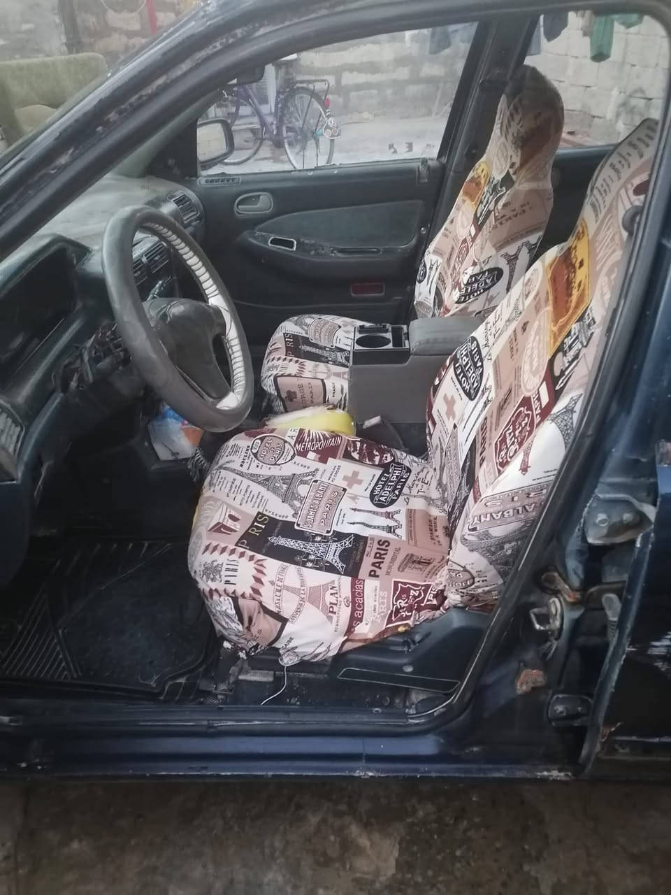 السلام عليكم
مكلف بلنشر 
للبيع سياره سيفيه موديل 93 رقم بغداد انكليزي تحويل مباشر محرك كير شرط صدر نص عمر تايرات زوج جديد ولثانيات نص عمر ولكشر كدام العين السعر 25 بيها مجال 
اتصل ***********
