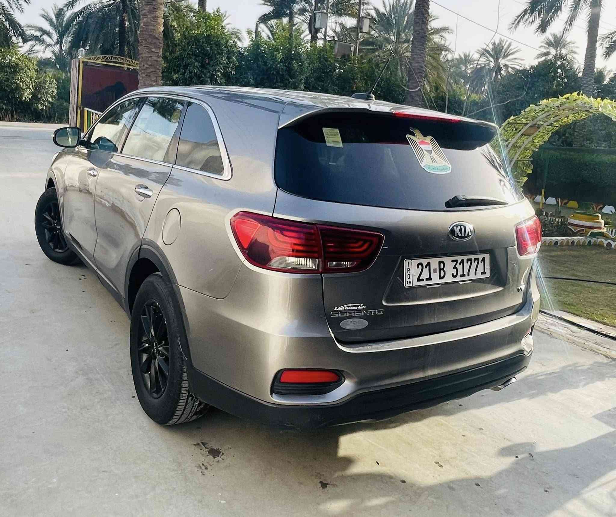 سورنتو 2019وارد امريكي تبديل جاملغ امامي نفس الون
وبارد بلبنيد

محرك 6سلندر  7راكب 

سياره جاهزه وبدون اي نقص 

رقم سليمانيه بسمي 

السعر 190
                 سياره موجوده بالصويره 
***********
