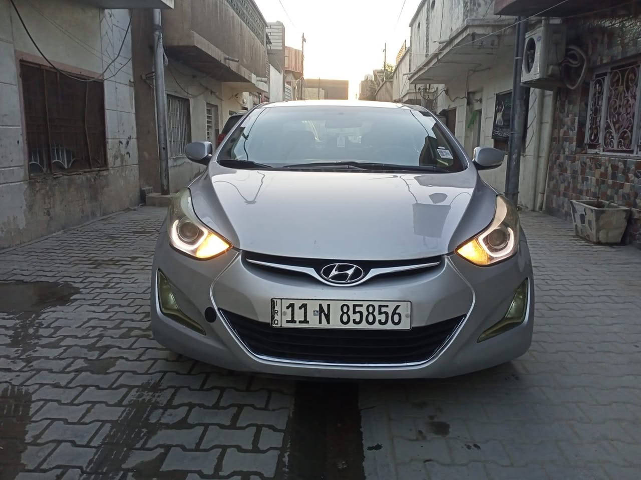 السلام عليكم النترا وارد امريكي موديل 2016 للبيع سياره فول اوتماتيك واحد علا واحد بصمه فتحه سياره جاهز مابيها نقص السعر 105بيهه مجال بسيط العنوان بغداد ساخن اللقاء الاتصال ***********
