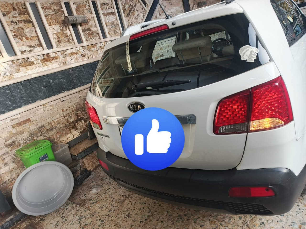 سلام عليكم سورنتو للبيع موديل 2012 سياره بيه طخات قليله حته بل سونار ما مبينه وبيه الباب خلف صدر ضربه نص شبر    وباقي سياره كفاله سياره محرك مفتوح سعره 170 وبيه مجال ماشيه 146   ***********
