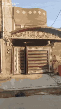 يعلن مكتب الاخوين اللعقار عن وجود دار البيع الامساحه 100 متر طابقين جا...