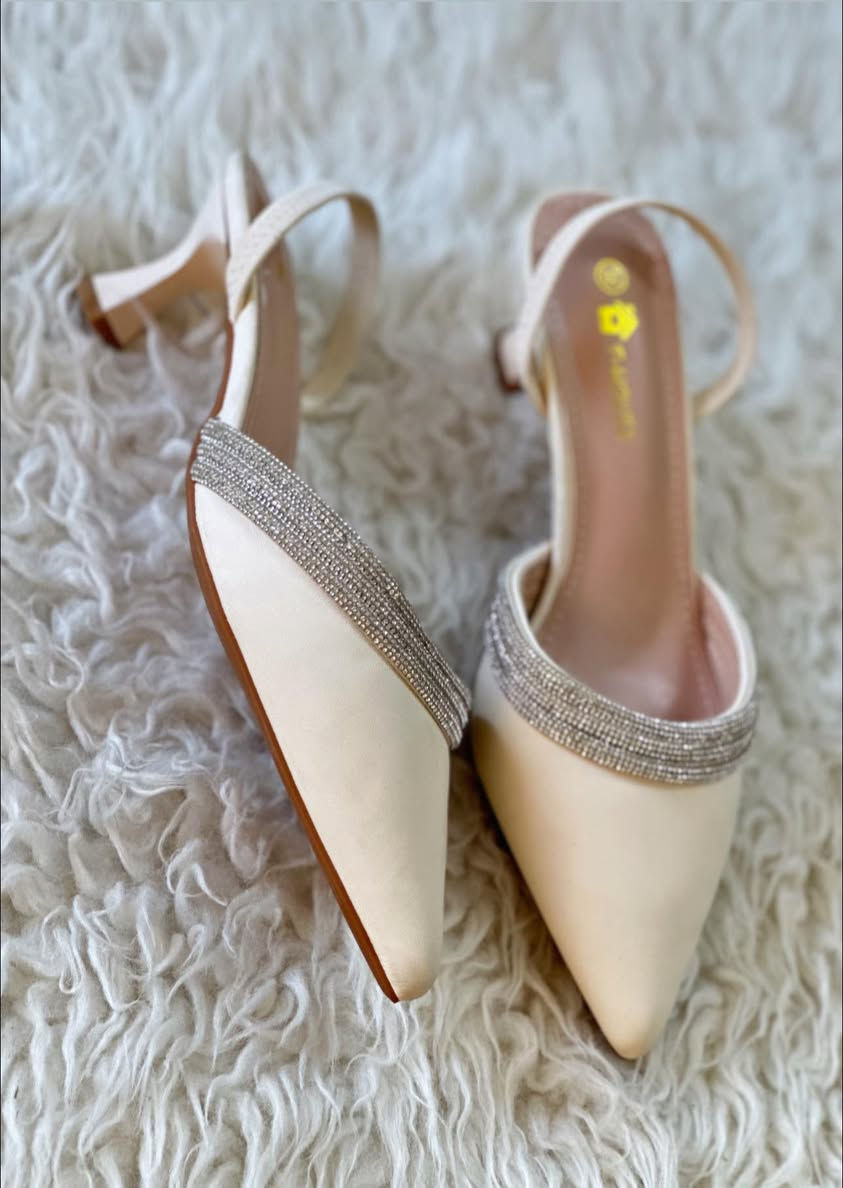 وصل الجمال قطع تمووووت 🔥🔥
حبايب البضاعه الي وصلتني فقط قياس ٣٩،٤٠،٤١ وقطعه وحده ماروني قياس ٣٨ 

 و  الاسعار ١١،١٢،١٣


**إذا كنت صاحب هذا الإعلان وتريد حذفه لأي سبب، رجاءا أرسل رسالة إلى الدعم الفني**