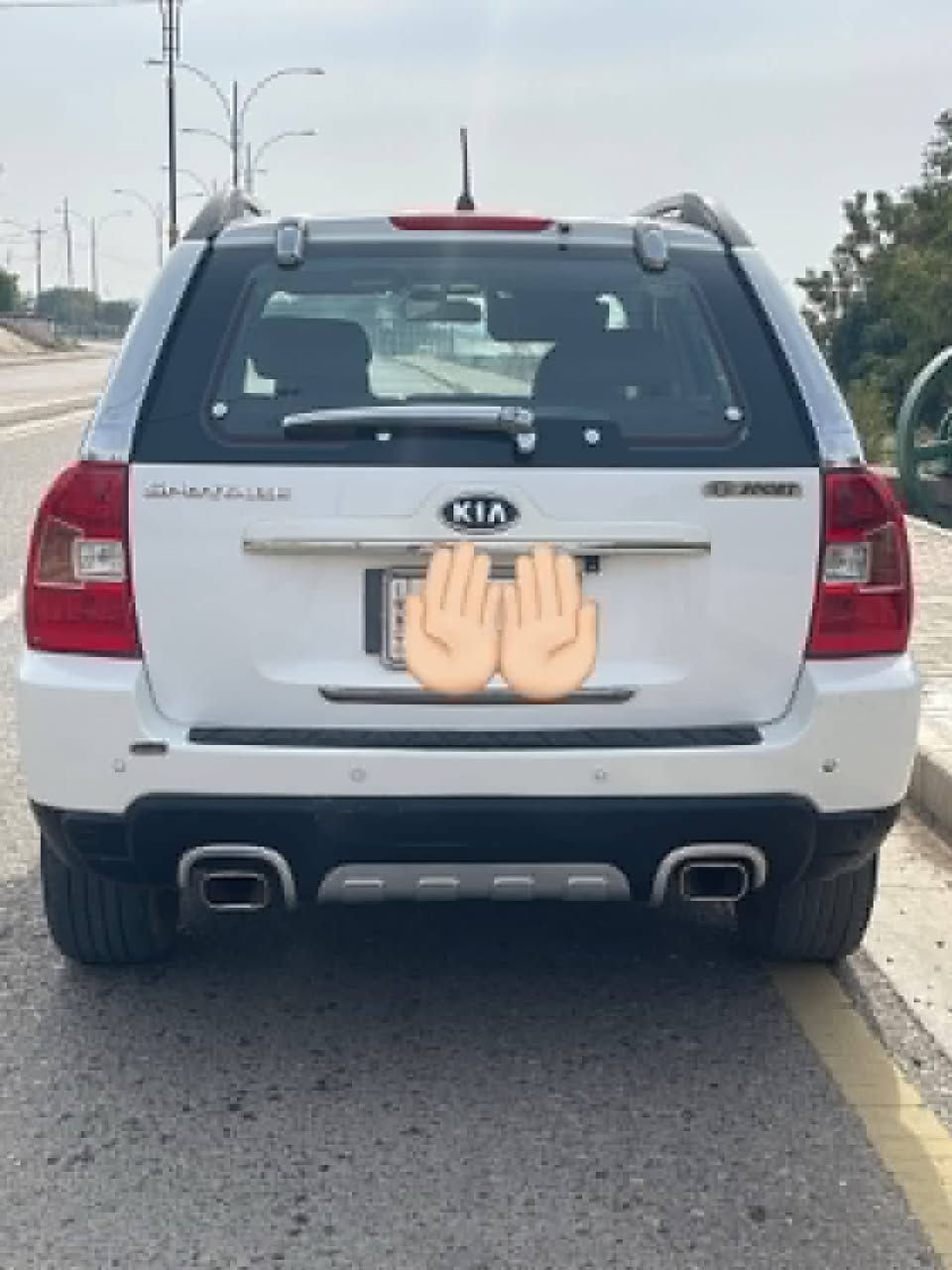 للبيع كيا سبورتج موديل ٢٠٠٩ رقم صلاح الدين مشروع وطني فتحة سقف ومواصفات كامله كير ومحرك وتبريد وخير من الله سياره مكفوله من ظربه بيها ملاحظات بسيطة بالكشر تكحيل كرت شوف العين يبري الذمة مكان السيارة الضلوعية للاستفسار اتصل ***********
