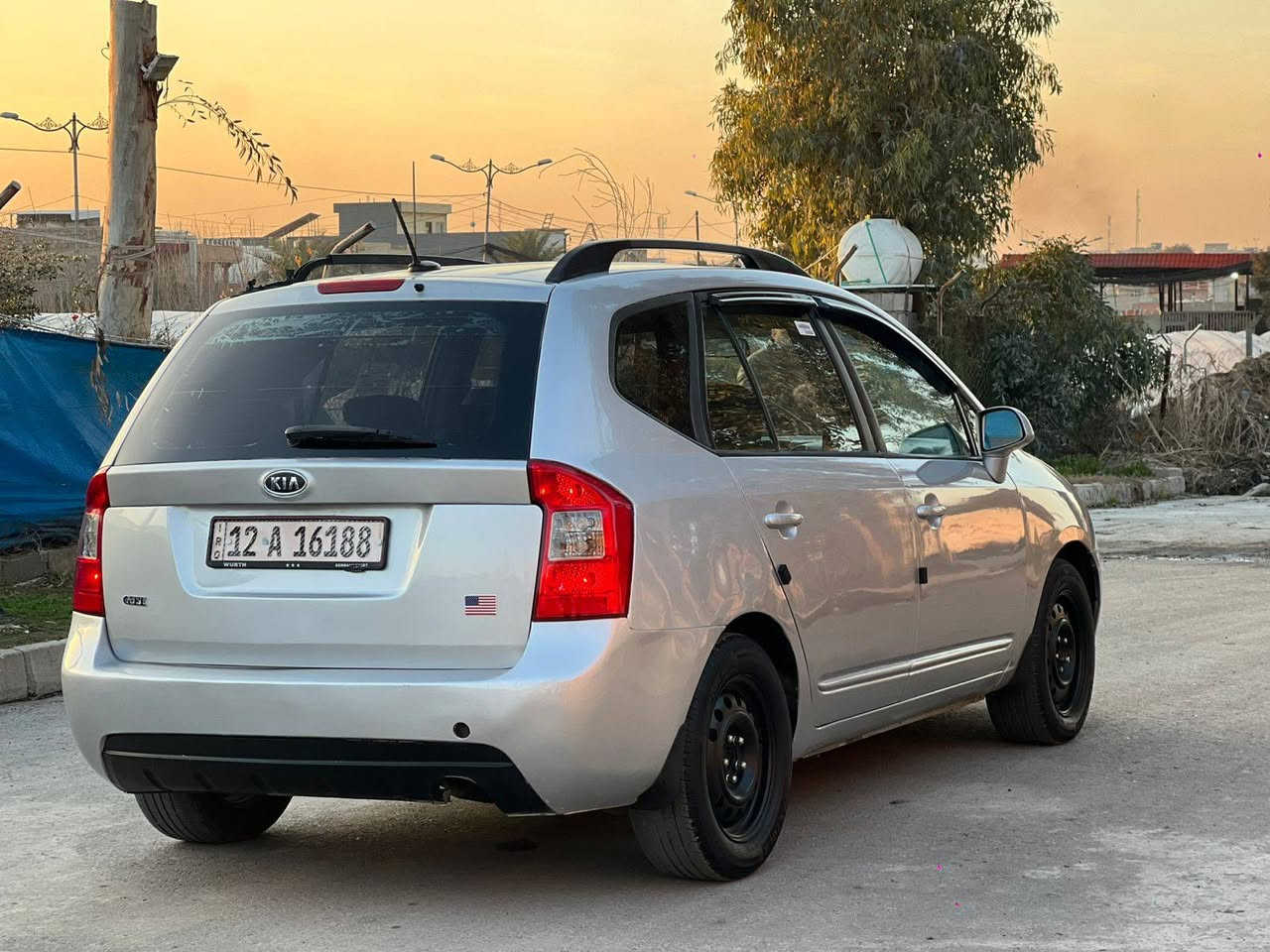 للبيع
سعر 85
كيا راندو موديل 2009
ماشيه 160 الف 
كابون بنزين بيها ⛽️ 
محرك ٤سلندر دوش  حجم ٢٤
كير اوتوماتيك شرط المحرك والكير 
موصفاتها
قطعتين تبريد 
تحكمات ستيرن 
جامات كهرب 
مري كهرب 
طخم حداديه بشرط 
رقم نينوى دولي رقم وهزة وسنويه جديد لغاية 2031 شرط التحويل
🚫 ضررها جاملغات خلفيه وقبغ صندوق فقط
والباقي مصبوغ حزام جماليه 🚫
السياره جاهزه 
موصل حي المحاربين 
للإستفسار الاتصال 
***********
***********
