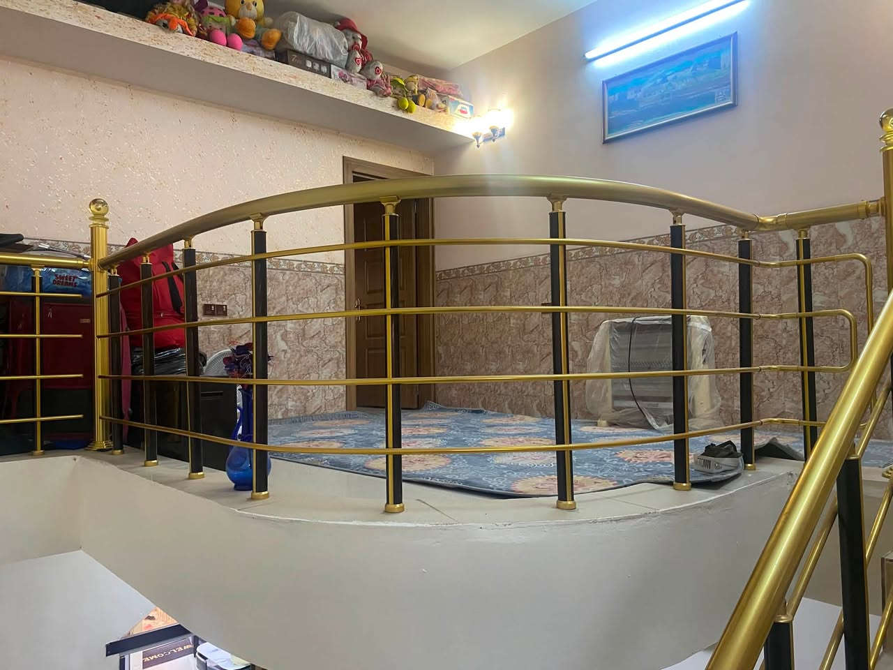 دار للبيع حي عدن خلف بنزين خانه اويل 

مساحه : 125متر واجهه 5 متر 

محتويات الدار 
طابق اول :كرج مطبخ استقبال صحيات 
غرفه نوم واحد 
طابق الثاني: غرفه نوم هول صحيات

السند: طابو صرف باسم شخص واحد
——————————————————-
للاستفسار اتصال ع رقم 
***********
