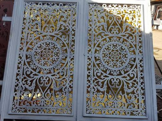 اعمل كافه ابواب شبابيك حداده عامه انسب اسعار نعمل قسط ونقد حداده جوال  مراسله صفحه أو انساب ***********
