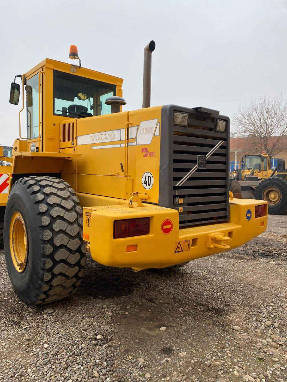 عنوان الشفل (  اربيل اسكي كلك قضاء خبات معرض قنديل مقابيل معارض السيارات الصغيره يم حجي شهاب ابو ماهر الحياني ...)
دخول بصره ميناء ام قصر
حجم 120
موديل 1999
ما مشتغل بالعراق نهائيا.ً
شفل جاهز للعمل بدون صبغ
تايرات جدد
كير محرك كله شرط
رقم الهاتف
***********
