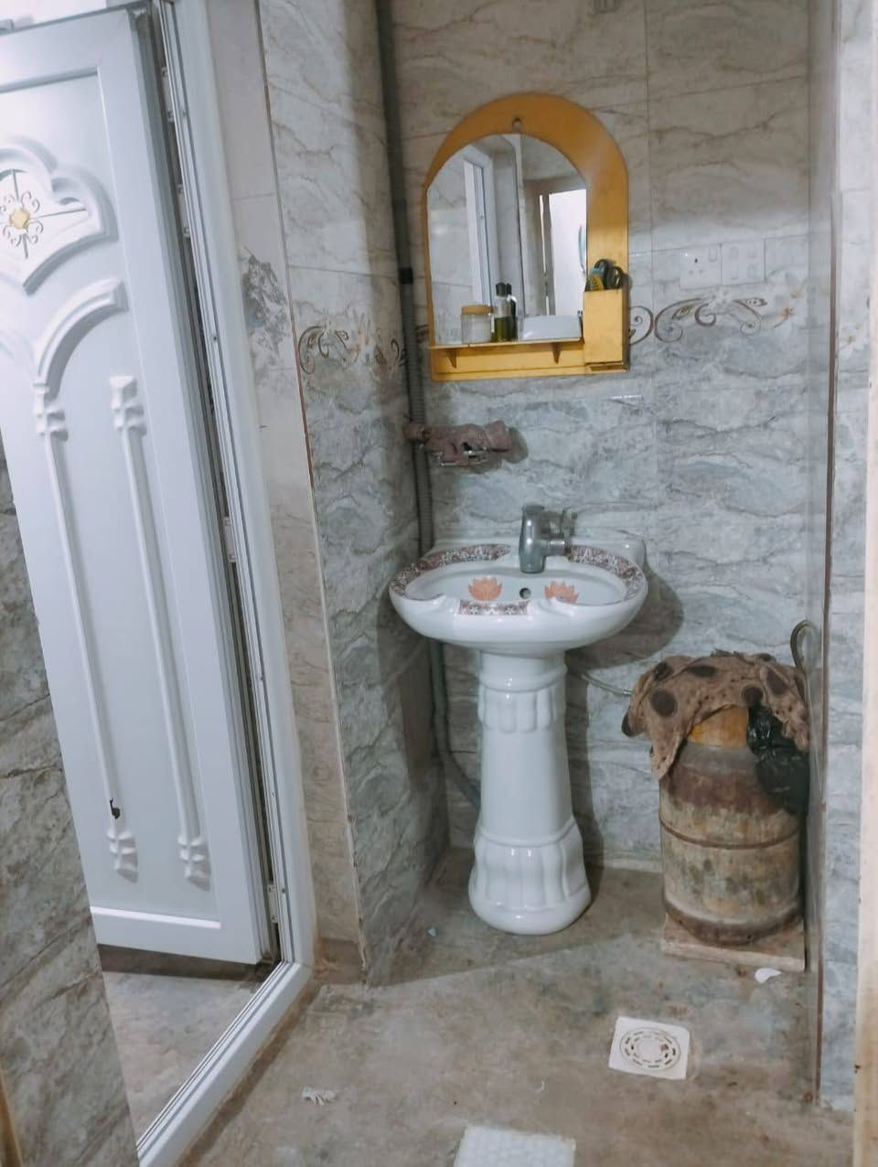 السلام عليكم دار اللبيع 100 بغداد حسينية مصقط خلف كازينو الملوك السعر 53بي مجال ***********
