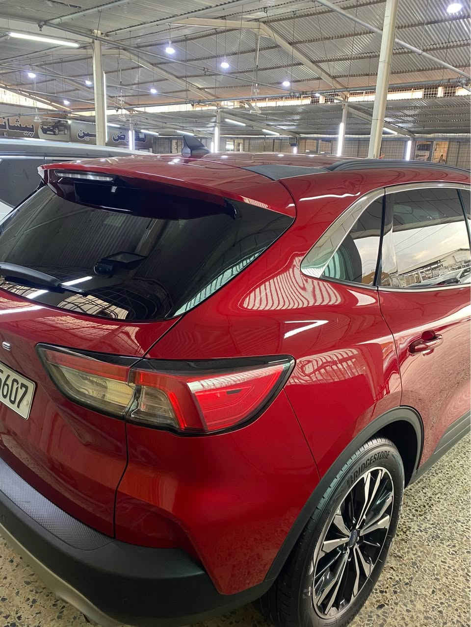 فورت يسكيپ مؤديل 2022سه ياره يه كى زؤر جوانو نويه هه موو شتى نوى كرايته وه هه تا 2030سه ياره كه مواسه فاتى به س سلايت نييه باقى فووله  55هه زار رويشتيه سه ياره كه دوو ده ركه ى سبوخه يه ك پى دى ئارى بچوكى هه يه يرباك به س شانى سيسته مه يه ك قوپى بچوكى له ناو ده ركه ى كرديه داواى 130وه ره قه ى ده كه م 
*********** أربيل, العراق
