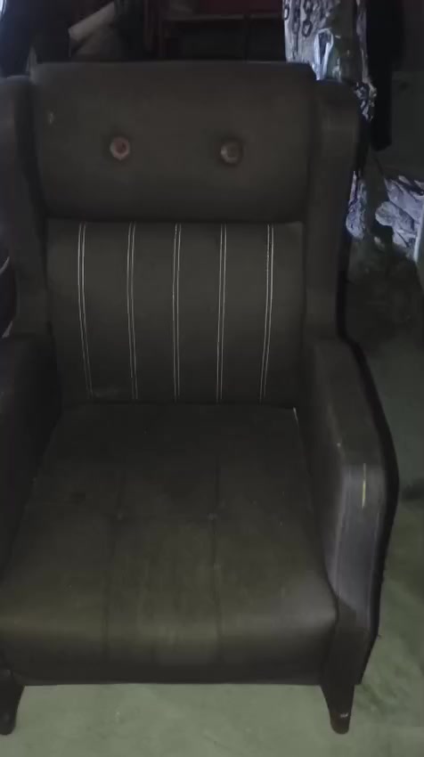 قنفات عدد2 مع كراسي عدد 2 نظيفات
الي يريد تصوير فيديو موجود يراسل واتساب ***********
للبيع اخذت تخم كامل و ماعندي مجال لذني
سعر 225 وبيهن مجال اريد ابيع مكاني القبله
للاستفسار اتصال علئ رقم ***********
