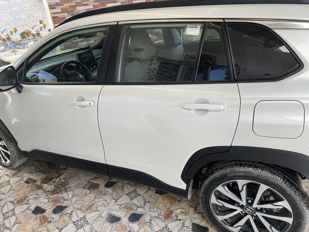 السلام عليكم كورلا كروس موديل 2024  ياباني اصلي رقم بغداد هايبرد لل ستفسار ***********ال اتصال عل رقم
