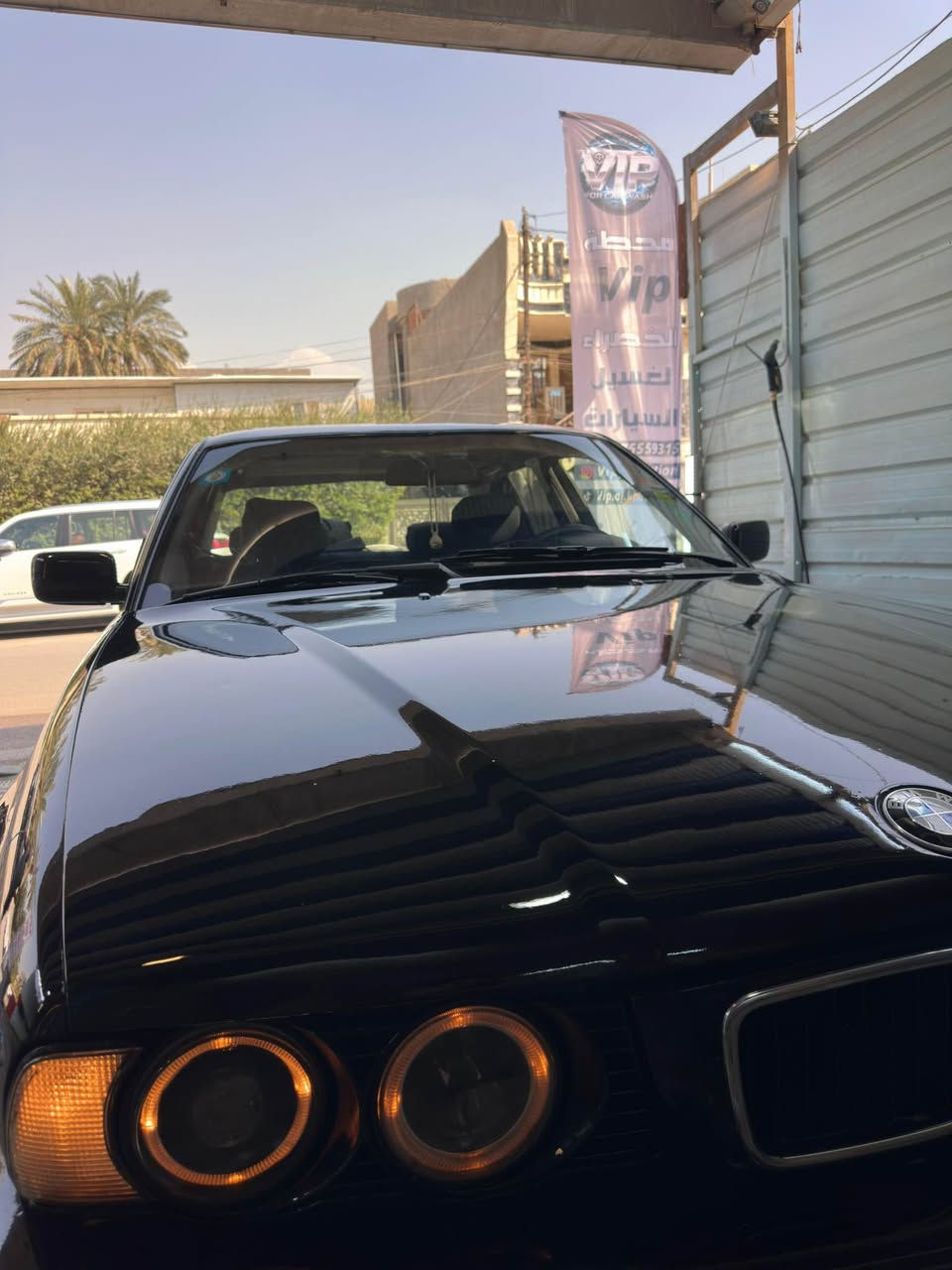 للبيع بي ام دبليو حجم ٥٢٥ موديل ١٩٩٠ محرك مسكر فانوس

كير اوتماتيك محرك وكير جدد شادها كلش حلوات مكفولات

تبريد سويتله ادامه قبل سبوع كامل وشغال ثلج تبريدها صار 

صدر الخلفي والمامي كله جديد تخم تاير جديد ويل خليه بلاد

كهربائيات كلها شغاله بدون ولا اي جطل كلها بلاد وكلشي شغال

السياره مصبوغه للجماليه مكفوله من الحادث ومن اي خياس

سياره فول مواصفات سلايد بجم حريض كشنات كهرباء جام كهرباء مري ام دعاميات ام دوس ام ارباك كلشي شغال بيها

رقمها بغداد الجديد دولي سنويه ورقم وهزه كله جديد كبل احولك ما عليها غرامات ولا مطلوبه اي شي 

السعر 55 ورقه وبي مجال حق الجيه العنوان بغداد حي الخضراء للستفسار اتصل *********** ممتواجد ع النت بغداد, العراق
