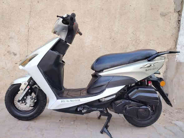 دراجه ماكس محرك ياباني سلف اشاير لايتات شلعه فوول *********** كامله سعرهه 325 بيه بيه مجال
