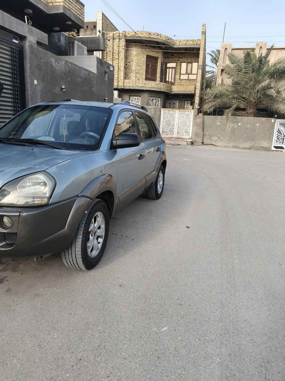 توسان مديل 2009 خليجي رقم مميز فول السياره فتحه سياره بيها صبغ جاملغ سياره جاهزه محرك وكير وحداديه ما نقصها شي وسياره بسمي
عنوانها الناصريه الشموخ 
رقم ***********
سعرها 95 وبيها مجال
