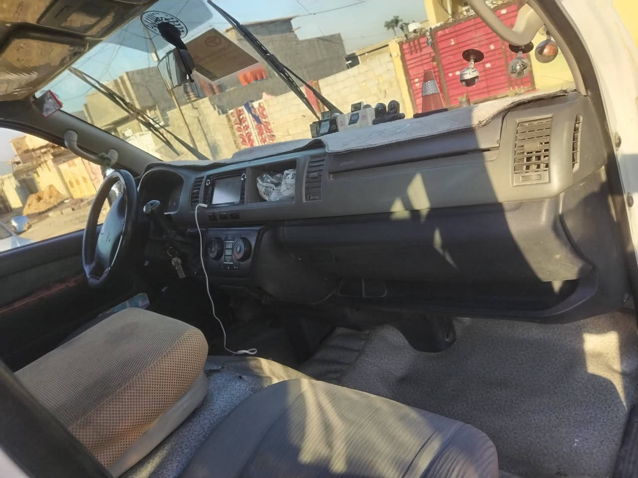 سلام عليكم جنبي عاليه لبيع مديل ١٤ بيها تنقيص من تبديلة لتبديلة سعر ١٣٠وبيها مجال *********** مكان زعفرانية
