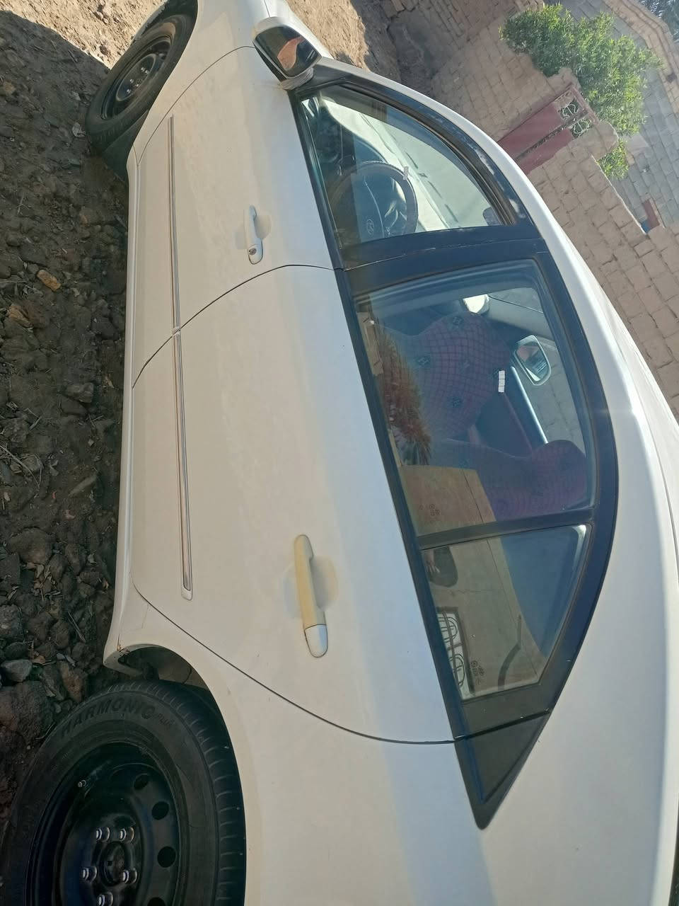 يالله إسلام عليكم شباب سوناتا للبيع ٢٠١٠ خليجي تبريد شغال السياره بسمي رقم انكليزي كير ومكينه ٢٠٠٠ السياره مصبوغه عام السعر ١٠٥ وبيه مجال رقم *********** وبيه مجال للطيبين
