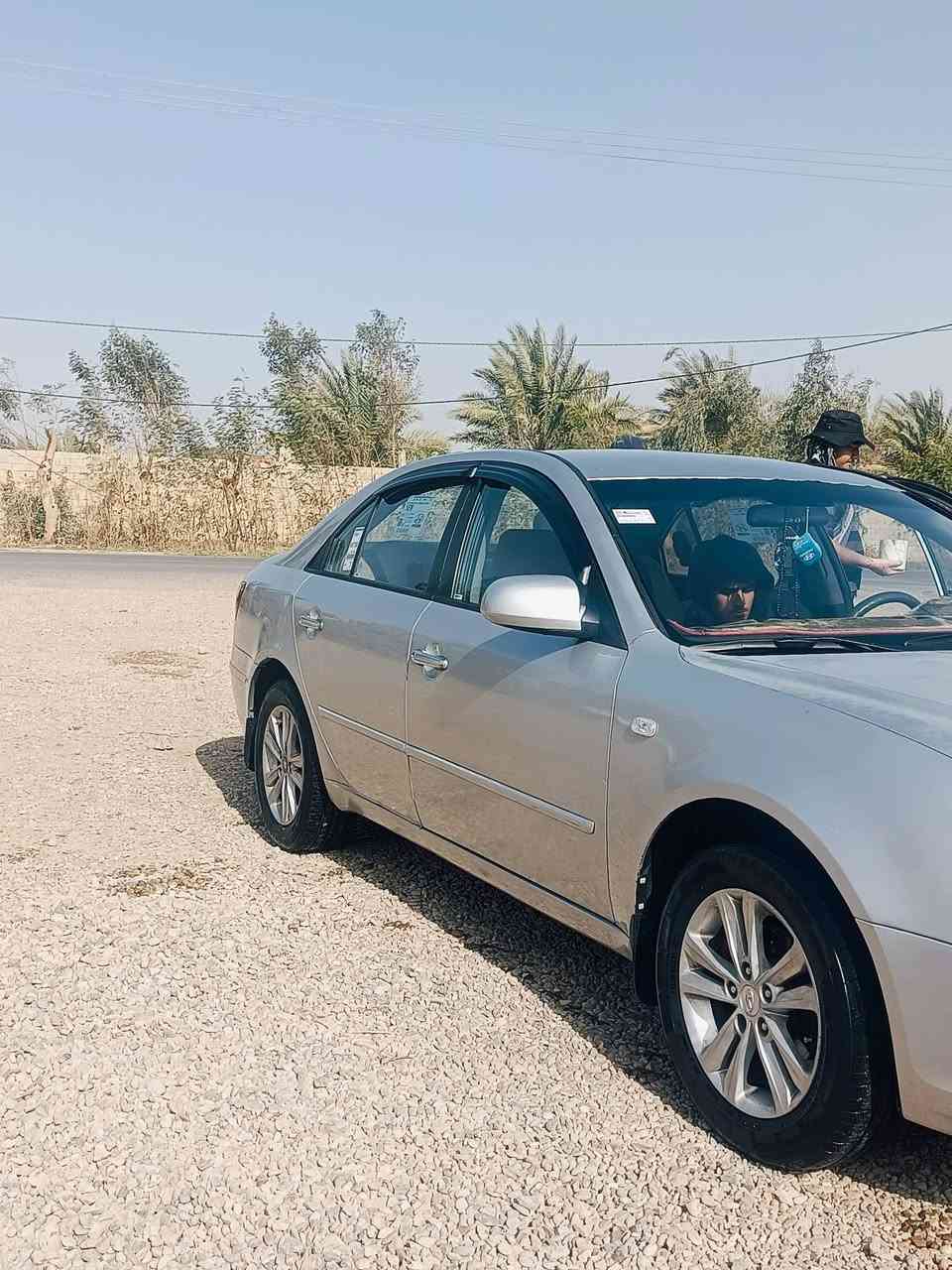 سوناتا 10
رقم سليمانية 
مكينة 2000 
بيها قطع صبغ بدون ضربة ابيع حزام 
تخم تاير صدر جديد 
مابيها نقص سيارة جاهزة 
مكاني ديالى المقدادية 
***********
