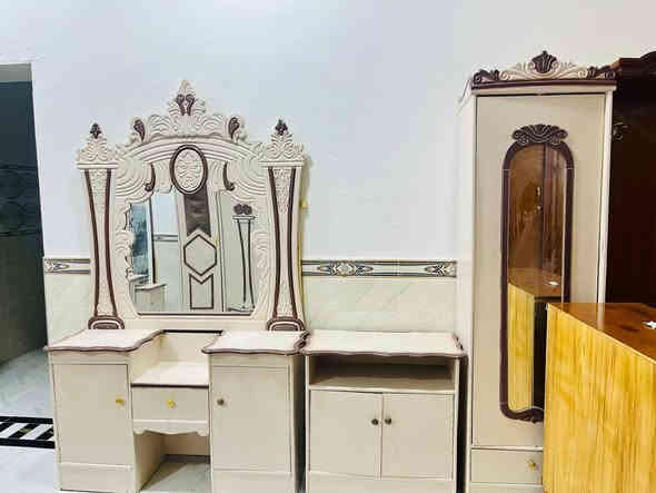 غرفه صاج عراقي لون ابيض السعر 750 نضافه فول كامله مع الطابوريات العنوان الرمانه البوعبيد للاستفسار *********** واتساب
