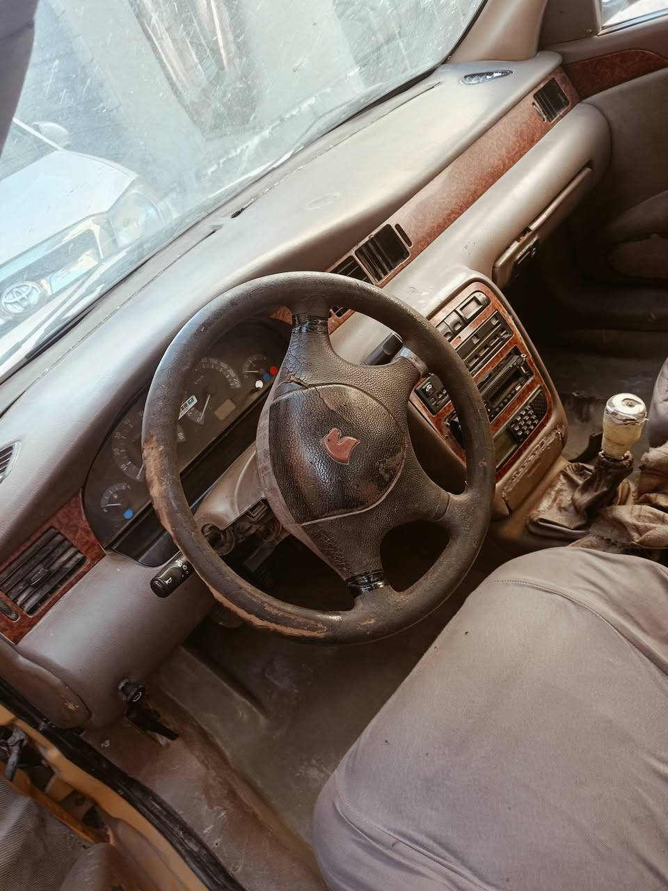 سيارة سمند البيع كاطه نار تاريه تروح وتجي بيه تبريد شغال حداده 70/100 بدون راعي اتكفل سرقه وعشاير سنويه منتهيه رايده ب10ورقات الشراب ينتصل ***********
