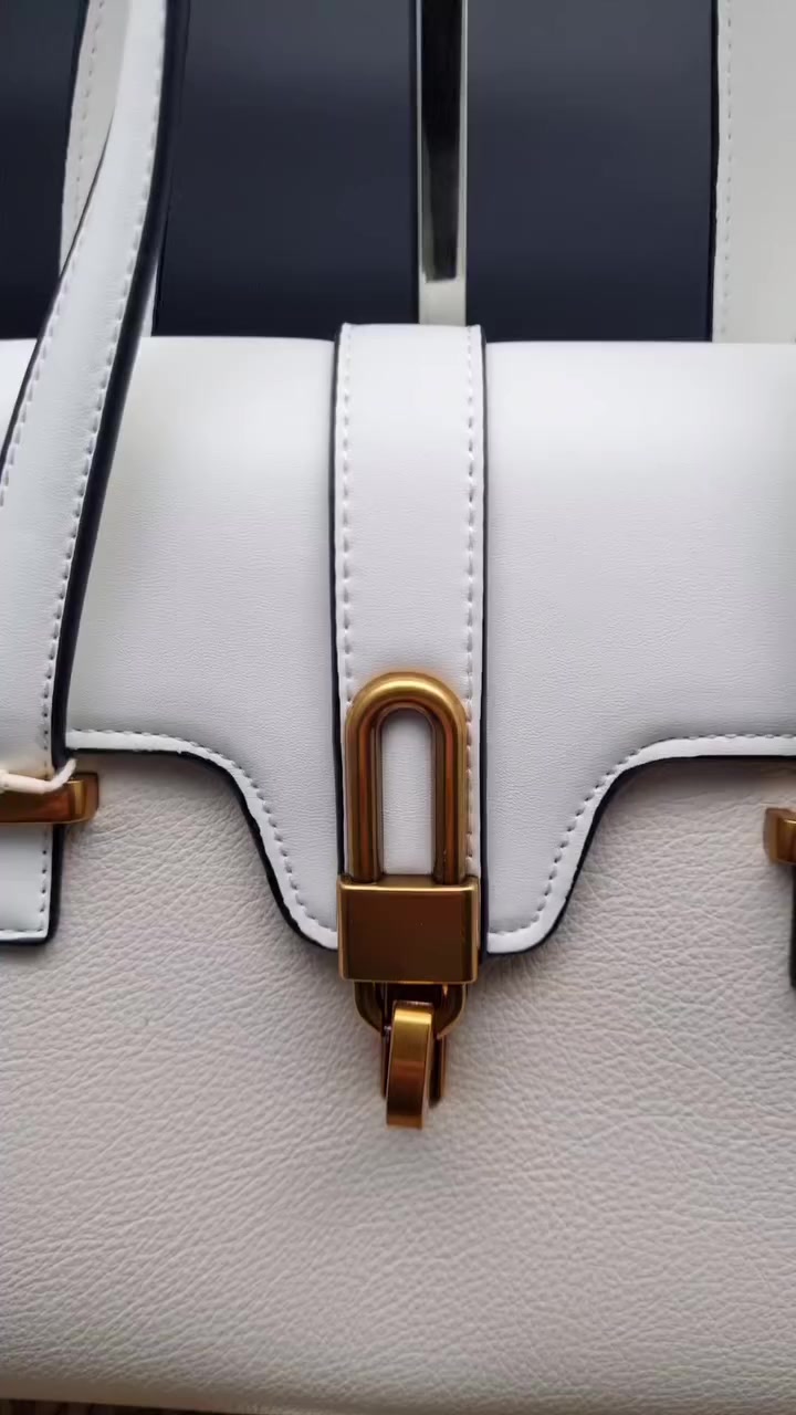 أضيفي لمسة من الأناقة إلى إطلالتك مع
شنطتنا النسائية الفاخرة
لاتفوّتي الفرصة! احجزي حقيبتك الآن  قبل نفاذ الكمية✨️

📦 للطلب والاستفسار،تواصلي معنا عبر الرسائل💬
#حقائب #تسوق_اونلاين #reelsinstagram #ستايل #تسوق_اونلاين


**إذا كنت صاحب هذا الإعلان وتريد حذفه لأي سبب، رجاءا أرسل رسالة إلى الدعم الفني**