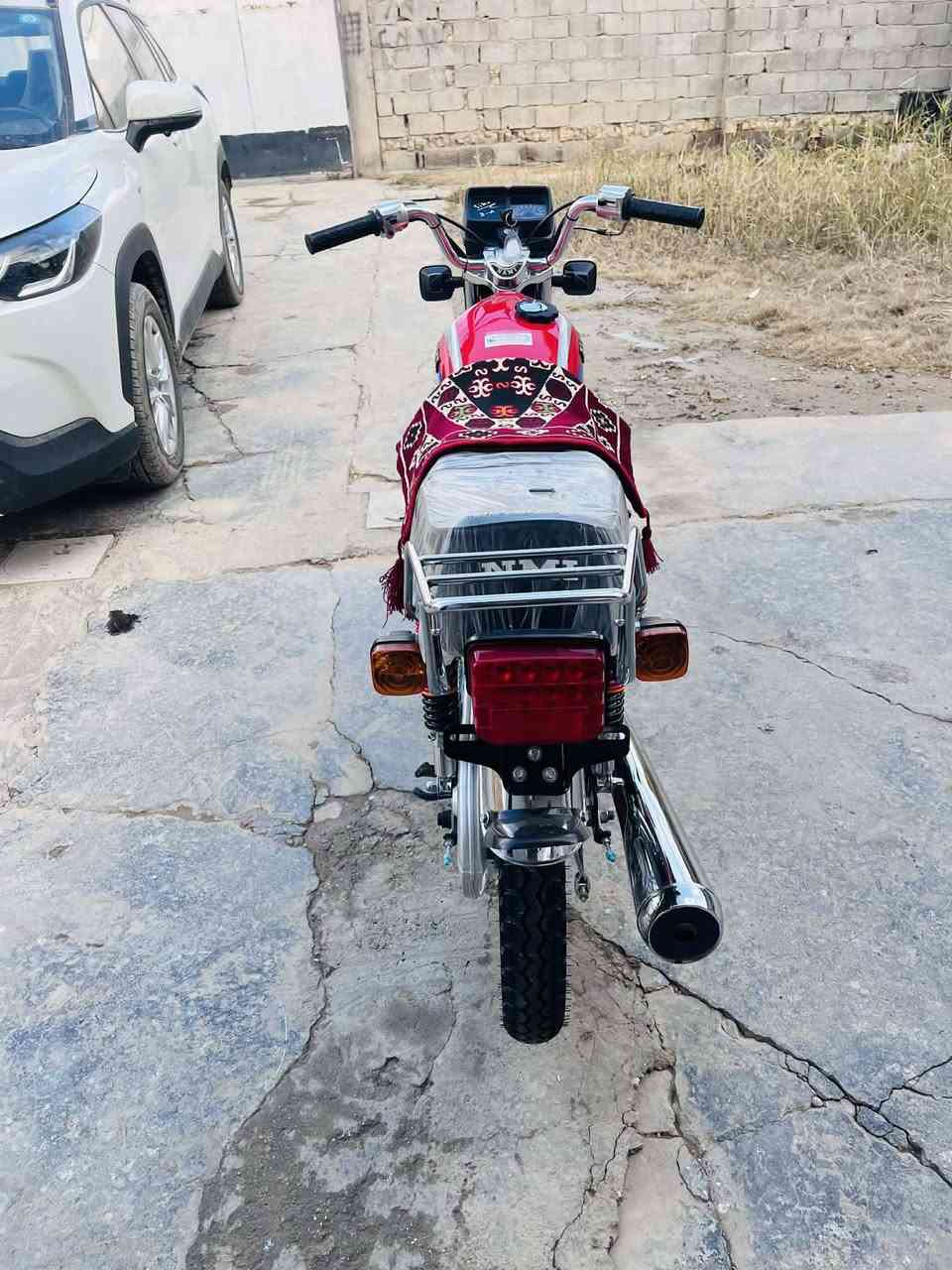 سلام عليكم دراجه نامه شلامجه موديل 21 مخزونه ماشيه حوالي شهرين اوراق اصولي مكفوله كفاله عامه السعر 1300وبيه مجال حك الجيه مكاني حله حي العسكري شارع 80رقمي ***********مو شراي ليتعبني
