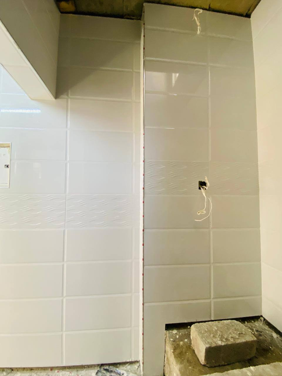 اصطه سيراميك متفرغ حاليا جدار وارضيه كوبنات عل متر ***********و ***********
