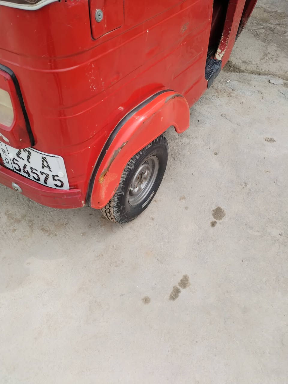 سلام عليكم تكتك للبيع موديل 18 رقم وسنويه تكتك بلاديه سعر 4400 اتصال ***********
