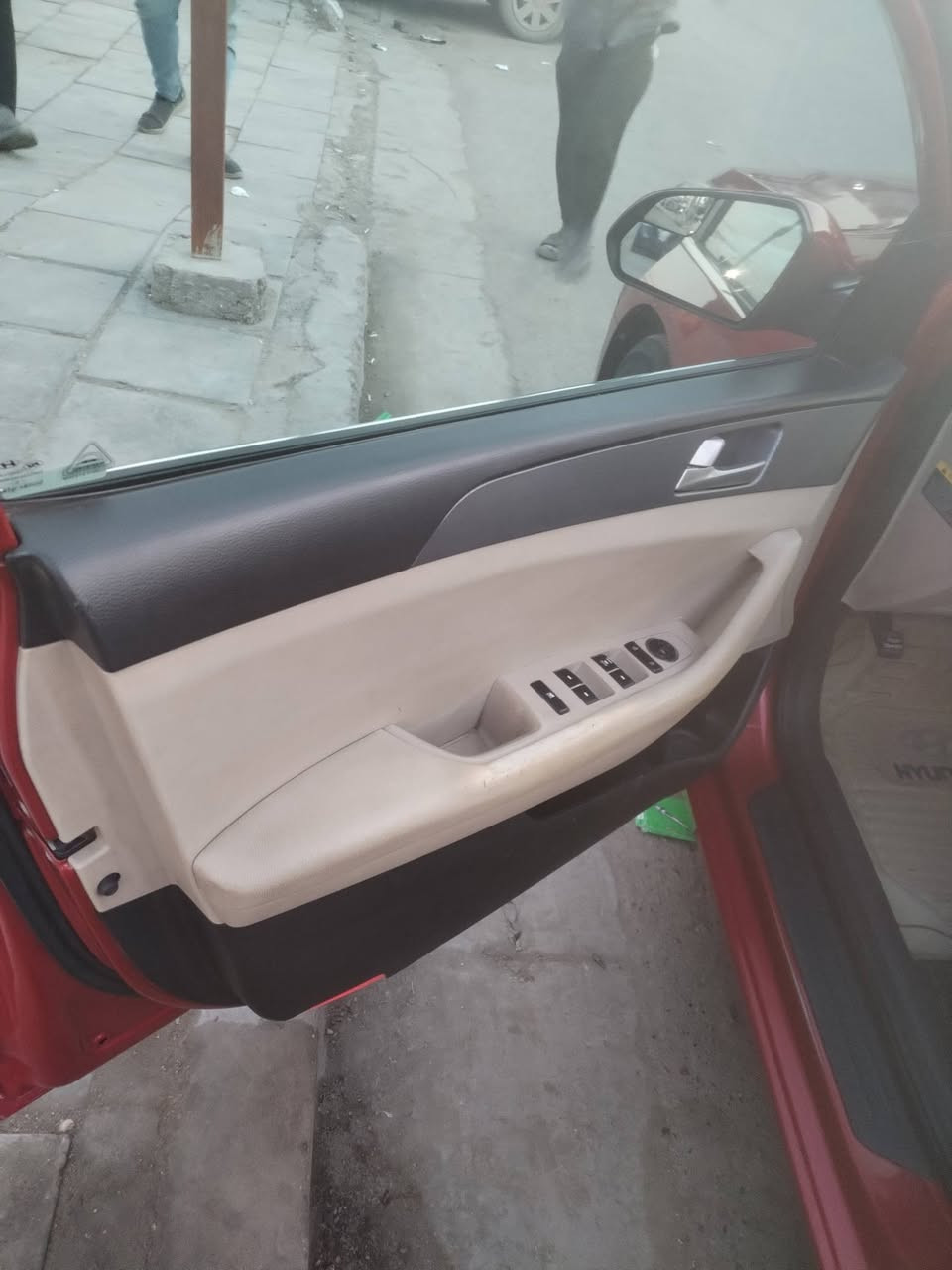 السلام عليكم سوناتا 2017 وارد امريكي
بية 4 قطع كلير وبنيد صبغ  

السعر ١٢٨ . ماشية 54الف مايل حقيقي 

العنوان بغداد البياع حي الاعلام 

لتواصل ***********واتساب ورصيد
