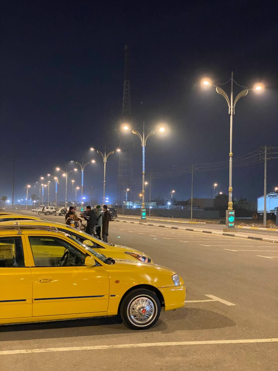 هيونداي فيرنا 2014 السعر 74
رقم بغداد مداور ثاني يوم كير محرك حدادية كلهة جديدة
بيها طخة يم قبق البانزين معيودة اكفلهة لغود شواصي 
مكان كربلاء للاستفسار اكثر اتصل عل رقم ***********
