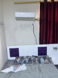 غرفه تركيه بحاله جيده مع سبالت عدد 2 واحد طن واحد ميديا ولثاني توسوت ث...