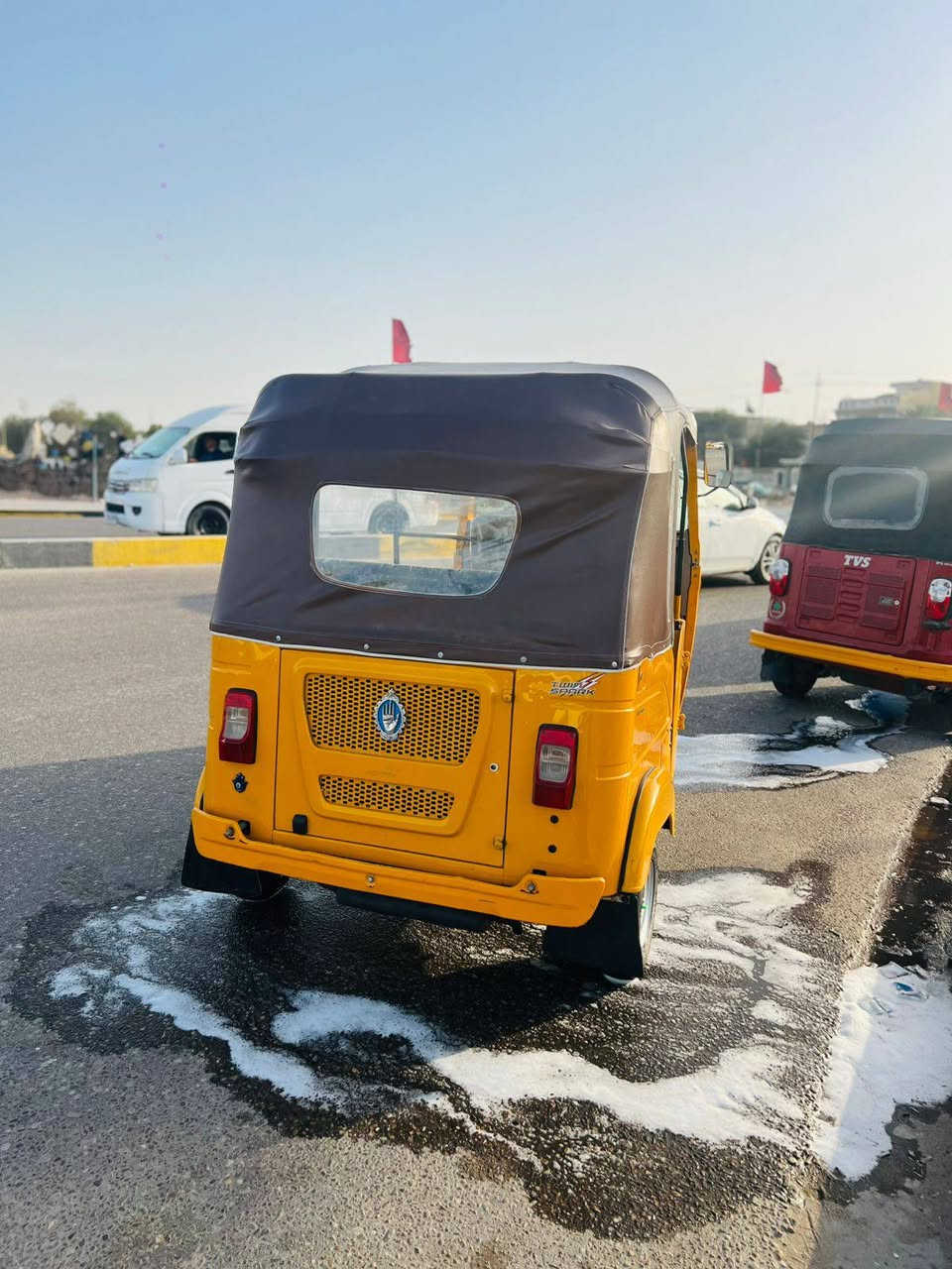 سلام عليك تكتك 22 رقم وسنويه كفاله عامه بدي ومكينه العنوان بصره ***********
